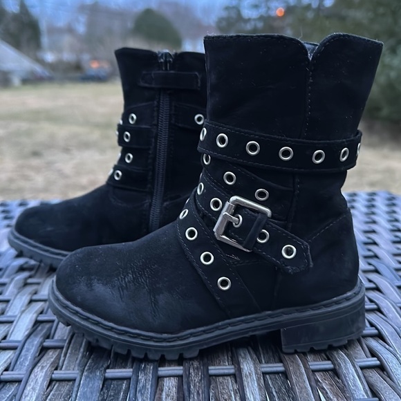 STUART WEITZMAN Toddler Luge Eyelet Black Moto Boots - Picture 5 of 16